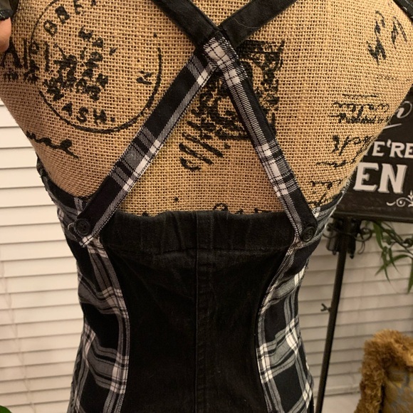 Tripp Nyc black & white plaid print schoolgirl corset & skirt set - Picture 12 of 17